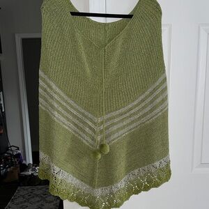 Elegant Green Knit Sweater Shaw